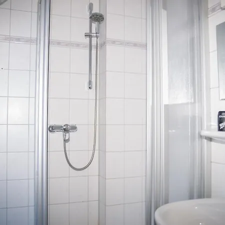 Haus Elfriede, Oststrand 7 Appartement *
