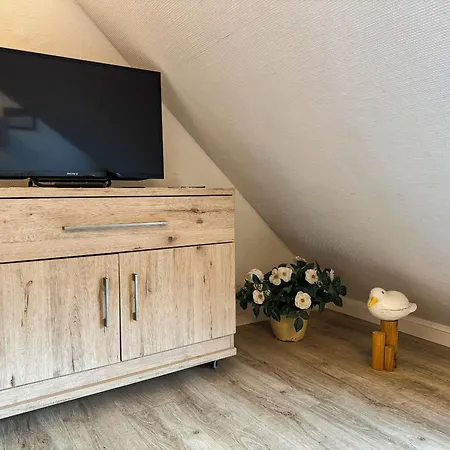 Haus Elfriede, Oststrand 7 아파트 노르데메이