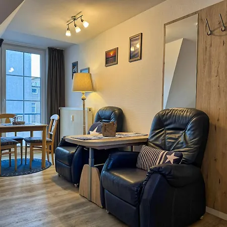 Haus Elfriede, Oststrand 7 Appartamento *